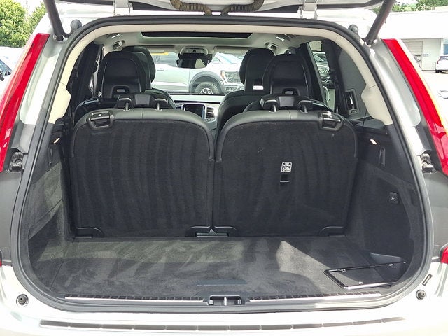 2021 Volvo XC90 Momentum