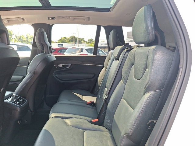 2020 Volvo XC90 Momentum