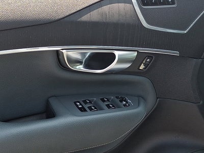 2020 Volvo XC90 Momentum