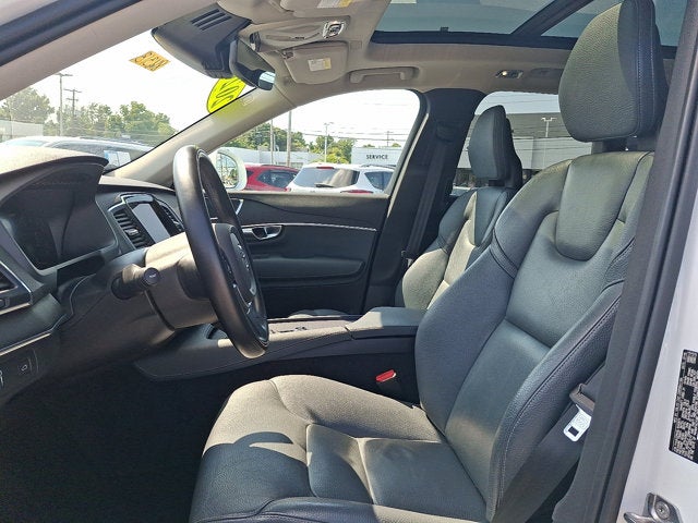 2020 Volvo XC90 Momentum