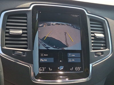 2020 Volvo XC90 Momentum