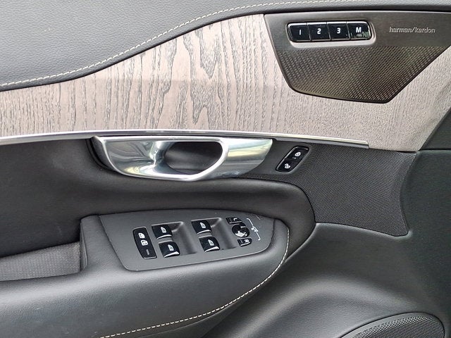 2022 Volvo XC90 Inscription