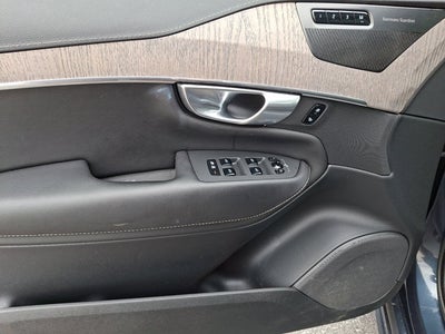 2023 Volvo XC90 Recharge Plug-In Hybrid Ultimate Bright Theme