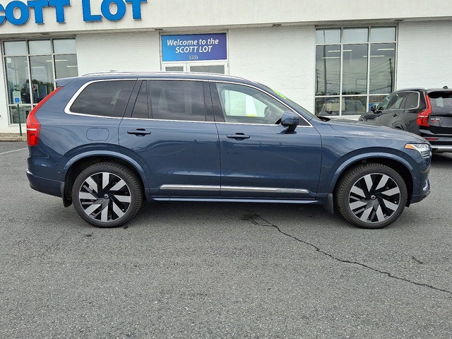 2023 Volvo XC90 Recharge Plug-In Hybrid Ultimate Bright Theme