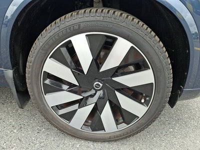 2023 Volvo XC90 Recharge Plug-In Hybrid Ultimate Bright Theme