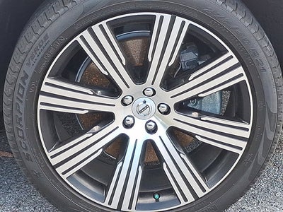 2024 Volvo XC90 Recharge Plug-In Hybrid Ultimate Bright Theme