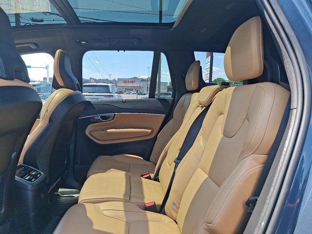 2024 Volvo XC90 Recharge Plug-In Hybrid Ultimate Bright Theme