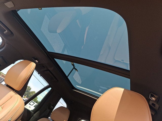 2024 Volvo XC90 Recharge Plug-In Hybrid Ultimate Bright Theme