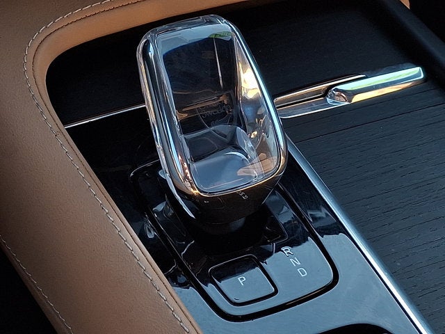 2024 Volvo XC90 Recharge Plug-In Hybrid Ultimate Bright Theme