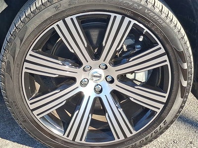 2024 Volvo XC90 Recharge Plug-In Hybrid Ultimate Bright Theme