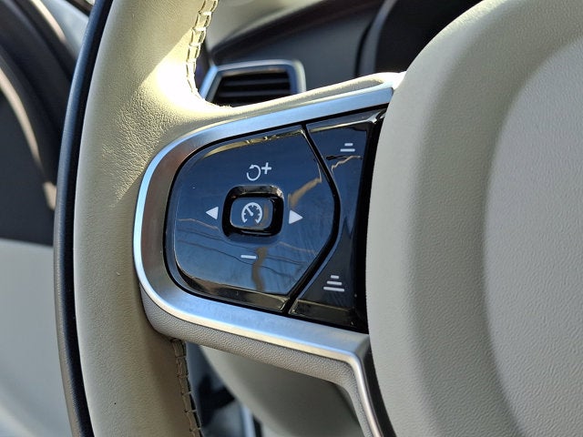 2024 Volvo XC90 Recharge Plug-In Hybrid Ultimate Bright Theme