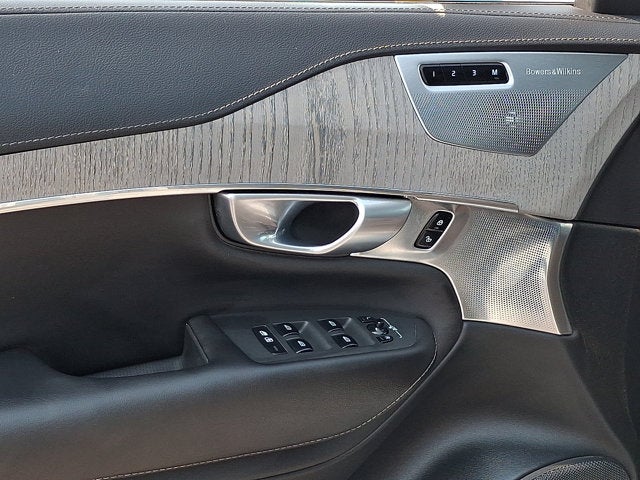 2024 Volvo XC90 Recharge Plug-In Hybrid Ultimate Bright Theme