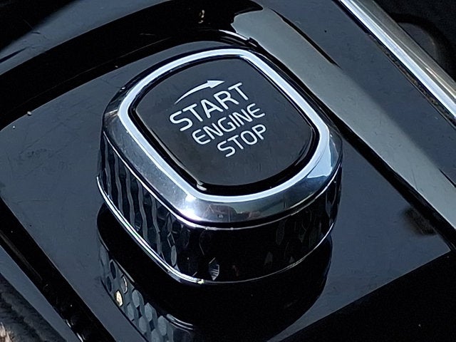 2024 Volvo XC90 Recharge Plug-In Hybrid Ultimate Bright Theme