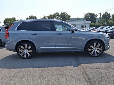 2024 Volvo XC90 Recharge Plug-In Hybrid Ultimate Bright Theme