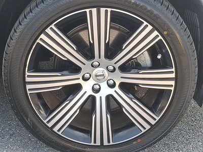 2024 Volvo XC90 Recharge Plug-In Hybrid Ultimate Bright Theme