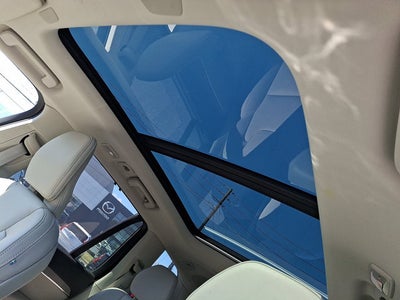 2024 Volvo XC90 Recharge Plug-In Hybrid Ultimate Bright Theme