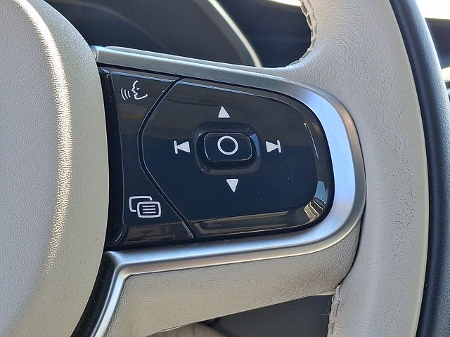 2024 Volvo XC90 Recharge Plug-In Hybrid Ultimate Bright Theme