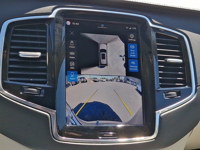2024 Volvo XC90 Recharge Plug-In Hybrid Ultimate Bright Theme