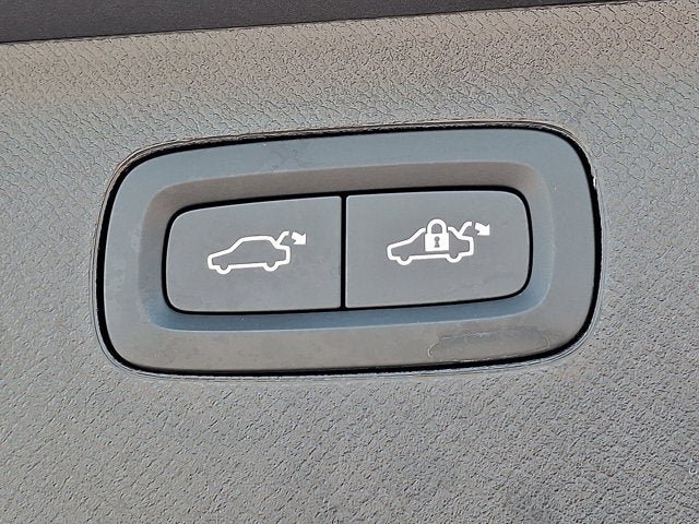 2024 Volvo XC90 Recharge Plug-In Hybrid Ultimate Bright Theme