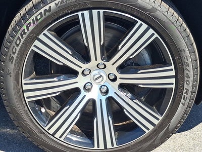 2024 Volvo XC90 Recharge Plug-In Hybrid Ultimate Bright Theme