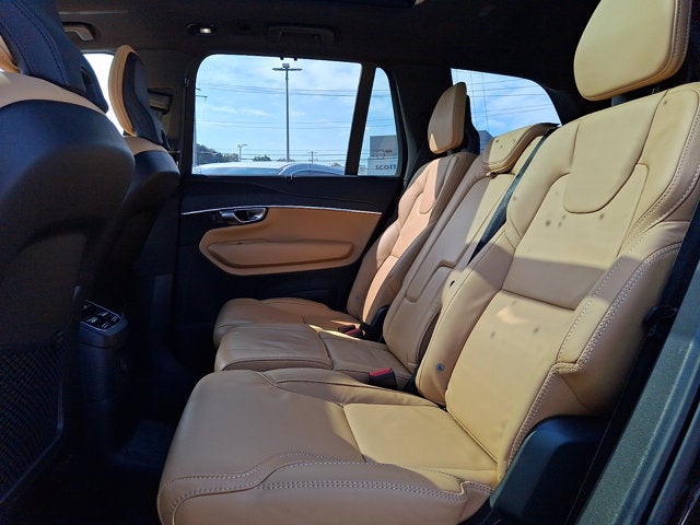 2024 Volvo XC90 Recharge Plug-In Hybrid Ultimate Bright Theme