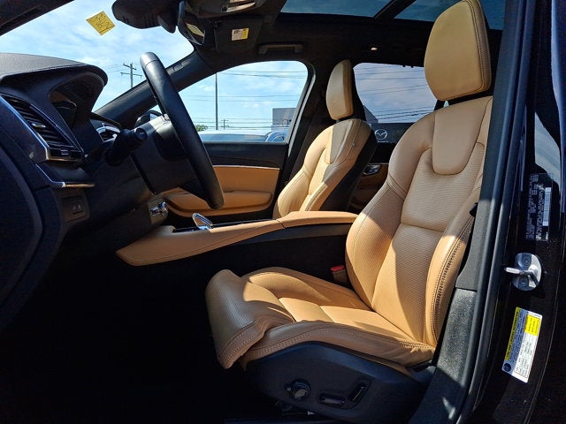 2024 Volvo XC90 Recharge Plug-In Hybrid Ultimate Bright Theme