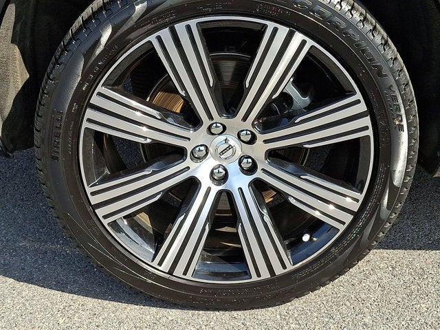2024 Volvo XC90 Recharge Plug-In Hybrid Ultimate Bright Theme