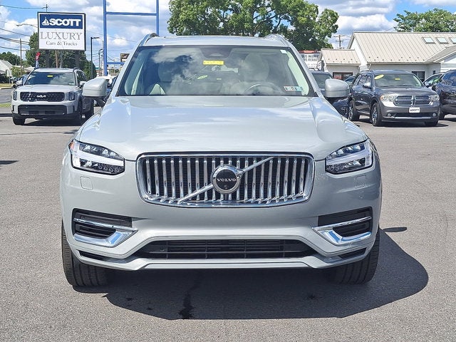 2024 Volvo XC90 Recharge Plug-In Hybrid Ultimate Bright Theme