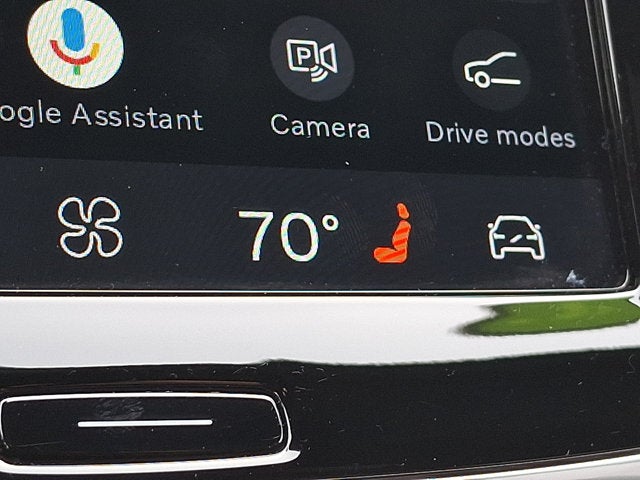 2024 Volvo XC90 Recharge Plug-In Hybrid Ultimate Bright Theme