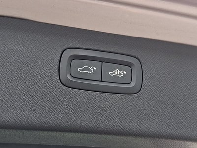 2024 Volvo XC90 Recharge Plug-In Hybrid Ultimate Bright Theme