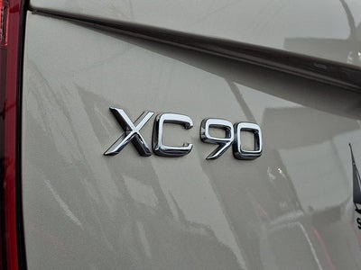 2024 Volvo XC90 Recharge Plug-In Hybrid Ultimate Bright Theme