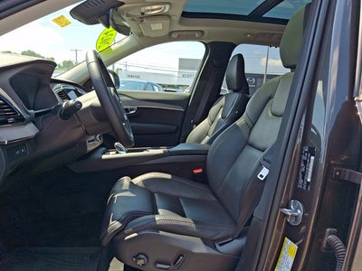 2024 Volvo XC90 Recharge Plug-In Hybrid Ultimate Bright Theme