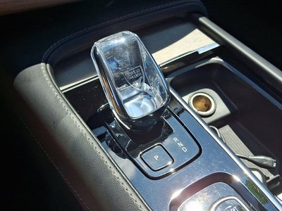 2024 Volvo XC90 Recharge Plug-In Hybrid Ultimate Bright Theme