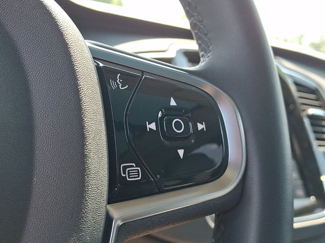 2024 Volvo XC90 Recharge Plug-In Hybrid Ultimate Bright Theme