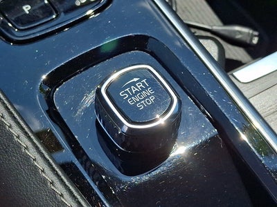 2024 Volvo XC90 Recharge Plug-In Hybrid Ultimate Bright Theme