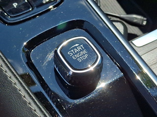 2024 Volvo XC90 Recharge Plug-In Hybrid Ultimate Bright Theme
