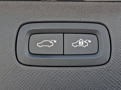 2024 Volvo XC90 Recharge Plug-In Hybrid Ultimate Bright Theme