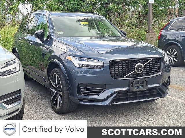 2023 Volvo XC90 Recharge Plug-In Hybrid Ultimate Dark Theme
