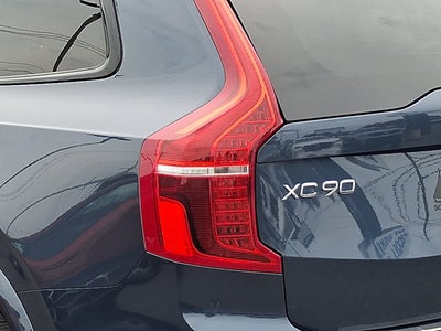 2023 Volvo XC90 Recharge Plug-In Hybrid Ultimate Dark Theme