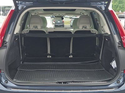 2023 Volvo XC90 Recharge Plug-In Hybrid Ultimate Dark Theme
