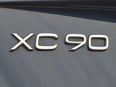 2023 Volvo XC90 Recharge Plug-In Hybrid Ultimate Dark Theme