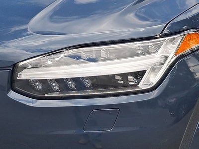 2023 Volvo XC90 Recharge Plug-In Hybrid Ultimate Dark Theme