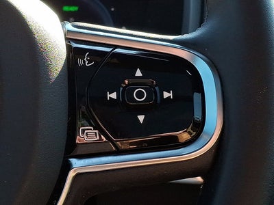2023 Volvo XC90 Recharge Plug-In Hybrid Ultimate Dark Theme