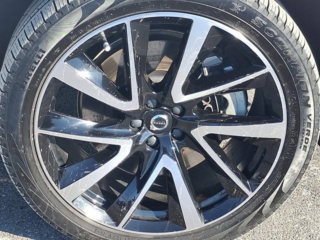 2023 Volvo XC90 Recharge Plug-In Hybrid Ultimate Dark Theme