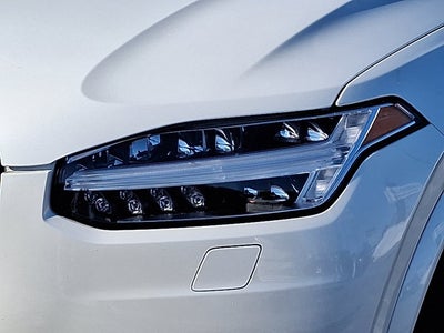 2023 Volvo XC90 Recharge Plug-In Hybrid Ultimate Dark Theme