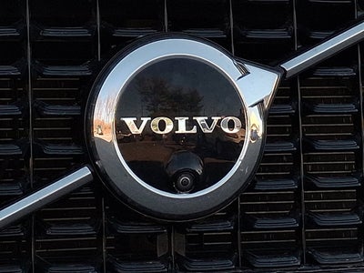 2024 Volvo XC60 Recharge Plug-In Hybrid T8 Plus Dark Theme