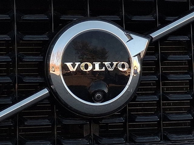 2024 Volvo XC60 Recharge Plug-In Hybrid T8 Plus Dark Theme