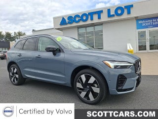 2024 Volvo XC60 Recharge Plug-In Hybrid T8 Plus Dark Theme