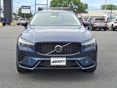 2024 Volvo XC60 Recharge Plug-In Hybrid Ultimate Dark Theme
