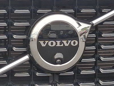 2024 Volvo XC60 Recharge Plug-In Hybrid Ultimate Dark Theme